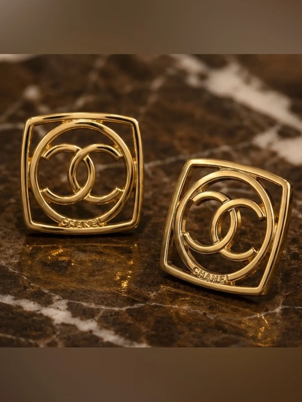 Gold Tone Square Frame Interlocking Circle Statement Stud Earrings